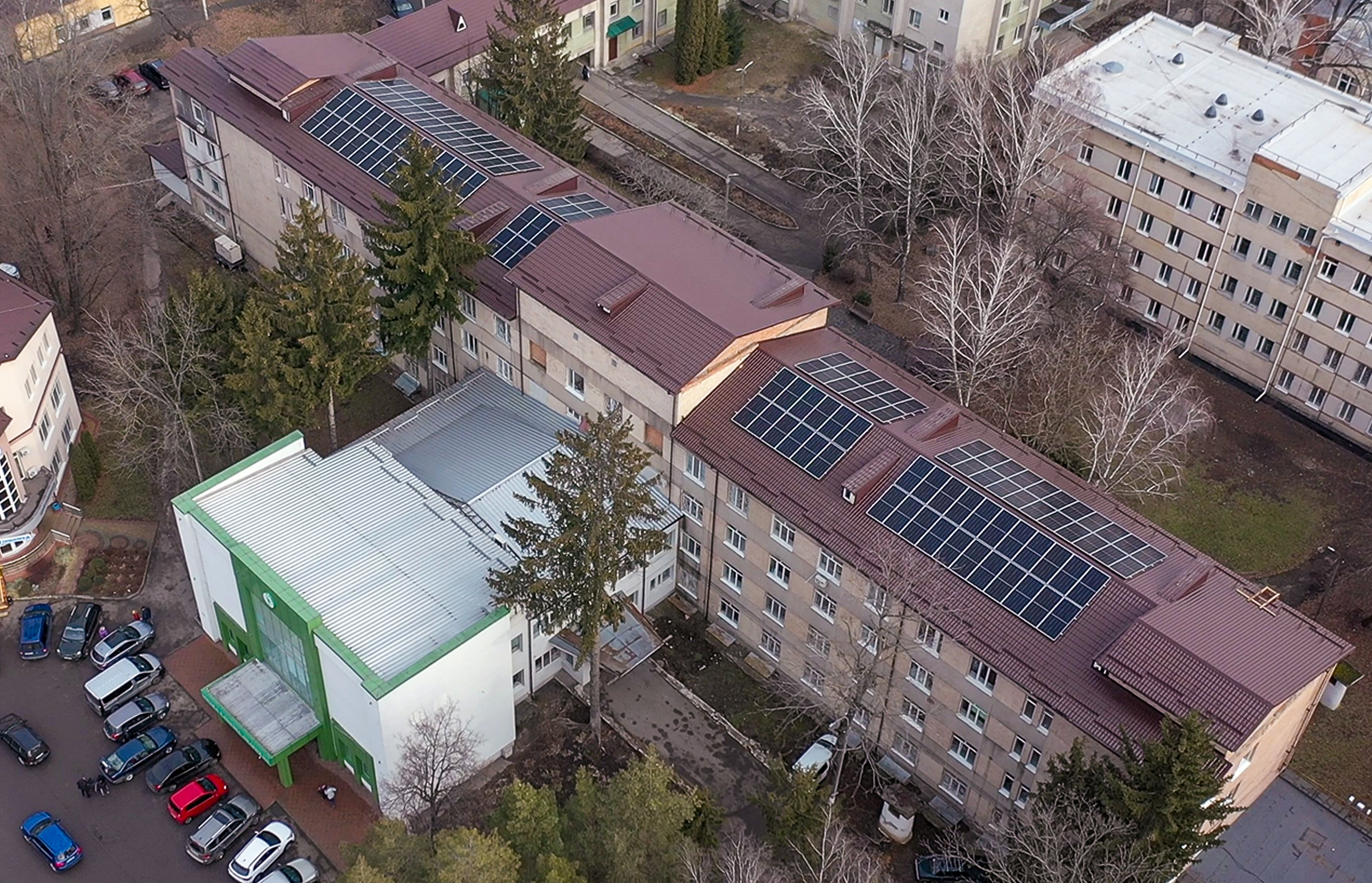 «На трьох корпусах Вінницької міської клінічної лікарні №1 встановлені сонячні панелі потужністю 194 кВт», – Сергій Моргунов під час робочого візиту до медзакладу 